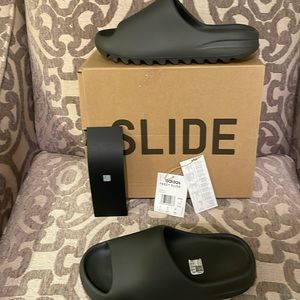 Yeezy Slides-  brand new- size 6